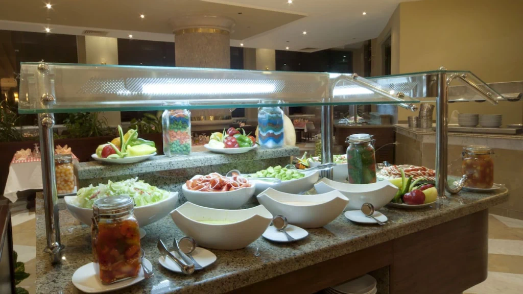 الفندق إيه أم سى رويال - الغردقة